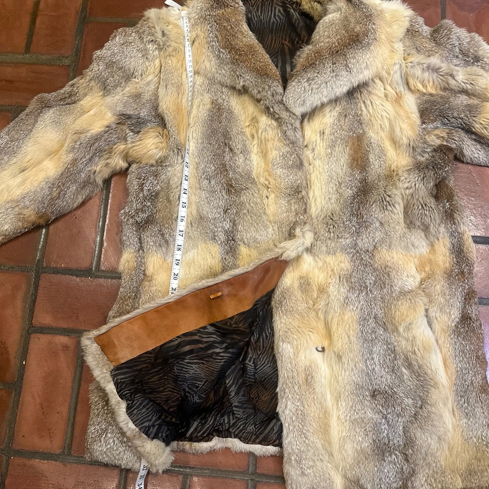 Vintage Unisex Beautiful Assorted Color Long Unbranded Coyote Fur & Leather Coat - Picture 7 of 10